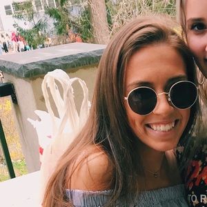 Meet your Posher, Bridget